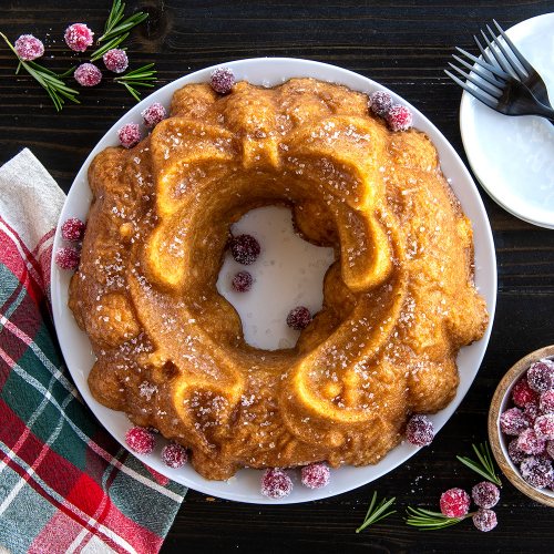 Tulband Bakvorm "Holiday Wreath Bundt Pan" - Nordic Ware | Sparkling Silver Holiday