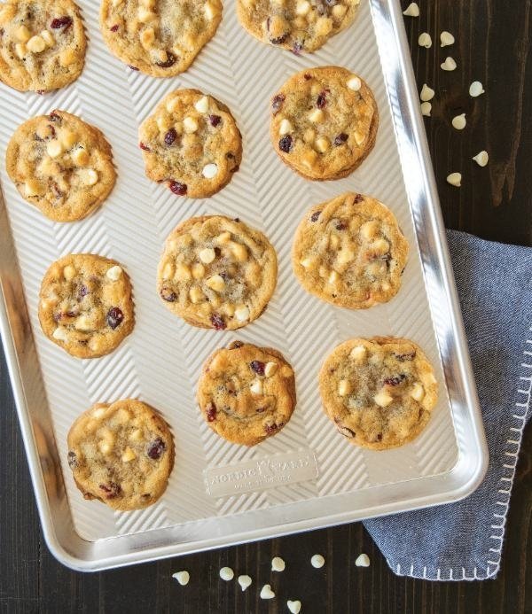 Bakplaat met Structuur, 45,5 x 32,8 cm, Aluminium - Nordic Ware | Naturals Prism