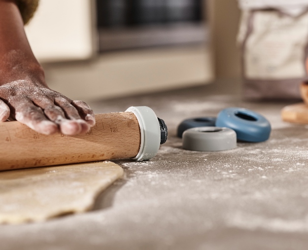 Deegroller, Verstelbaar, 5 Ringen, Sky - Joseph Joseph | PrecisionPin