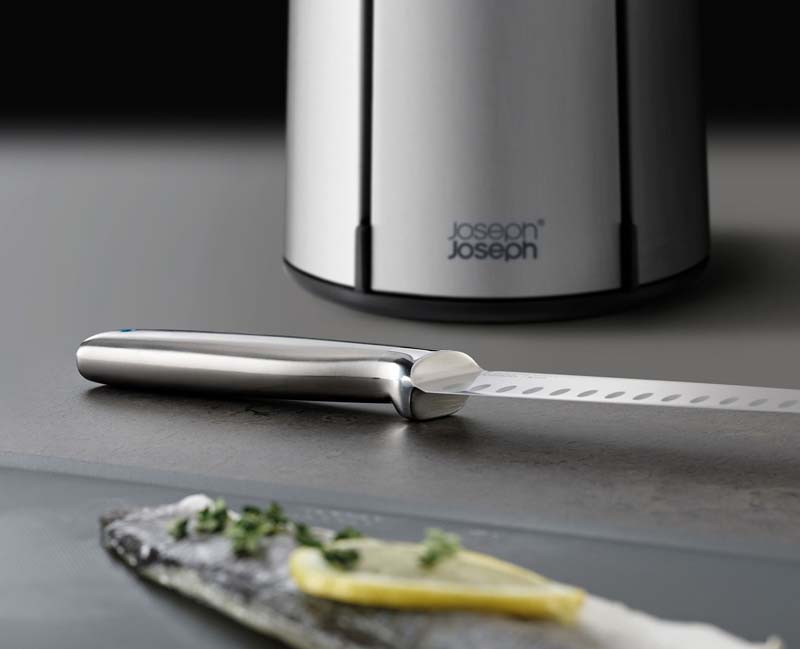 Draaiend Messenblok inclusief 5 Messen, Schilmes, Gekarteld mes, Santokumes, Broodmes, Koksmes, RVS, Zilver  - Joseph Joseph | Elevate