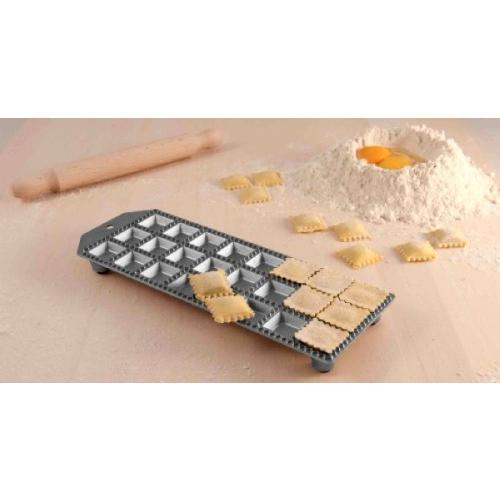 Ravioli mal vierkant met rolstok - 24 stk - Eppicotispai