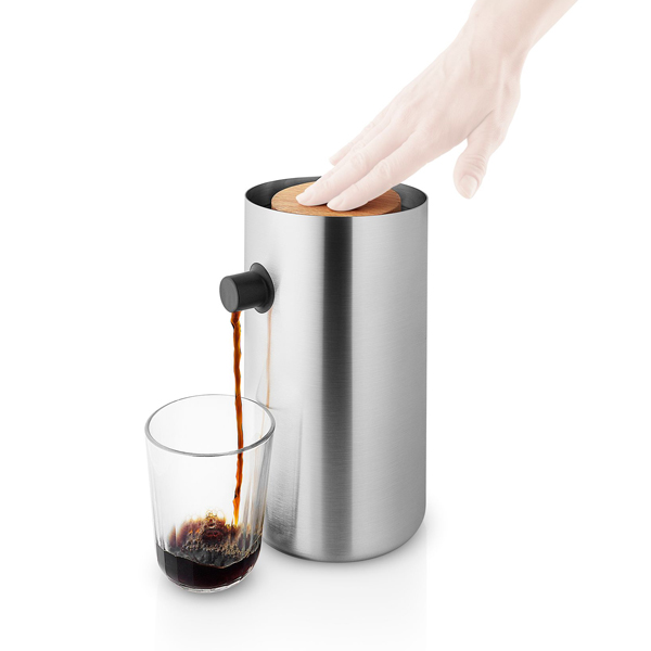 Vacuüm Thermoskan met Pomp, 1.8 L, RVS - Eva Solo | Nordic Kitchen