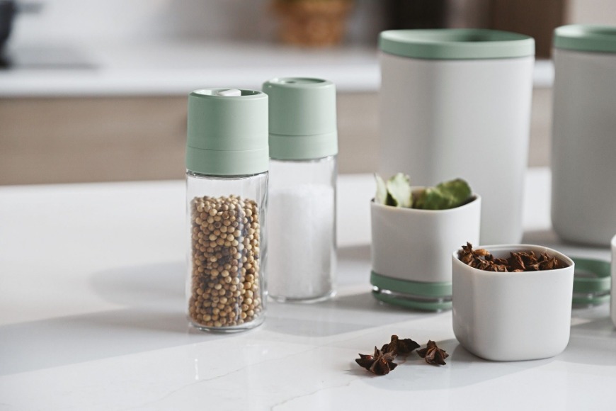 Balance Pepermolen en Zoutstrooier Set, Gerecycled Kunststof, Sage - BergHOFF | Leo Line