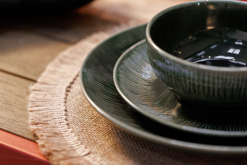 Mikasa Jardin 12pc Stoneware Dinner Set, Gift boxed