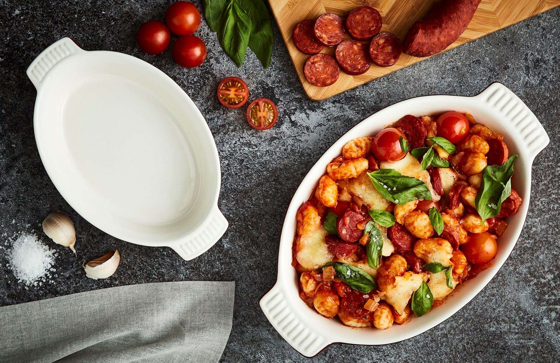 Ovenschalen, Set van 2 Stuks, Ovaal, Klein en Groot, Rood, Keramiek - Barbary & Oak | Foundry