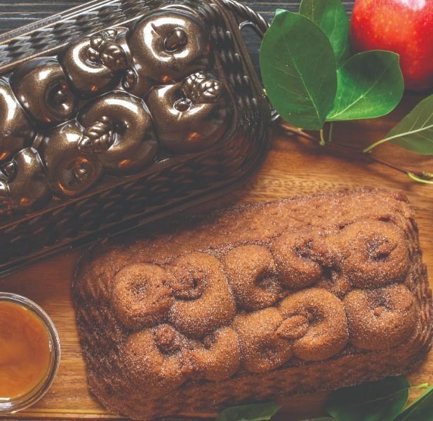 Bakvorm "Apple Basket Loaf Pan" - Nordic Ware |Fall Harvest Bronze