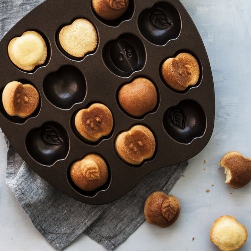 Bakvorm "Apple Slice Cakelet Pan" - Nordic Ware | Fall Harvest Bronze