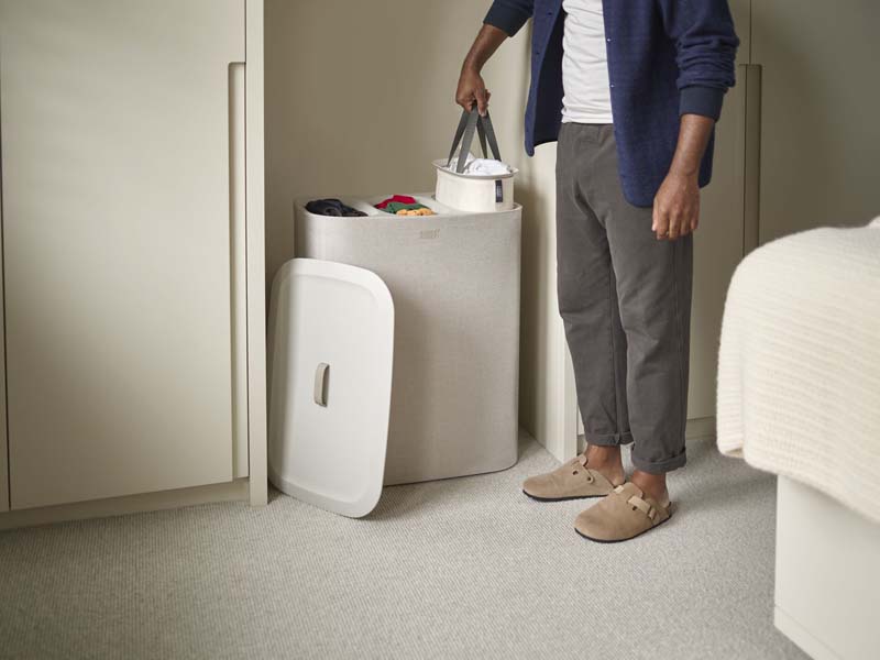 Wasmand met 3 Verdeelvakken, 56 x 39.5 x 71 CM, 3 x 30 liter. Kunststof, Beige - Joseph Joseph | Tota