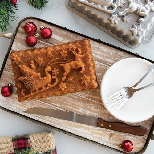 Bakvorm "Santa Sleigh Loaf Pan" - Nordic Ware | Sparkling Silver Holiday