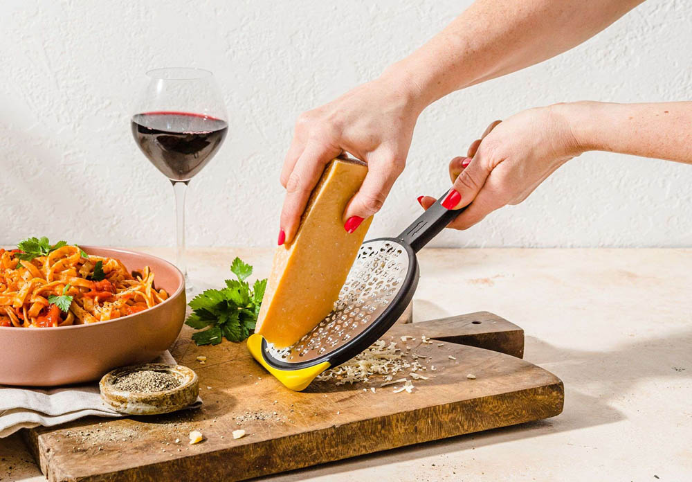 Rasp Ograte, Medium - Geel - 25cm - RVS & Polypropyleen | Dreamfarm