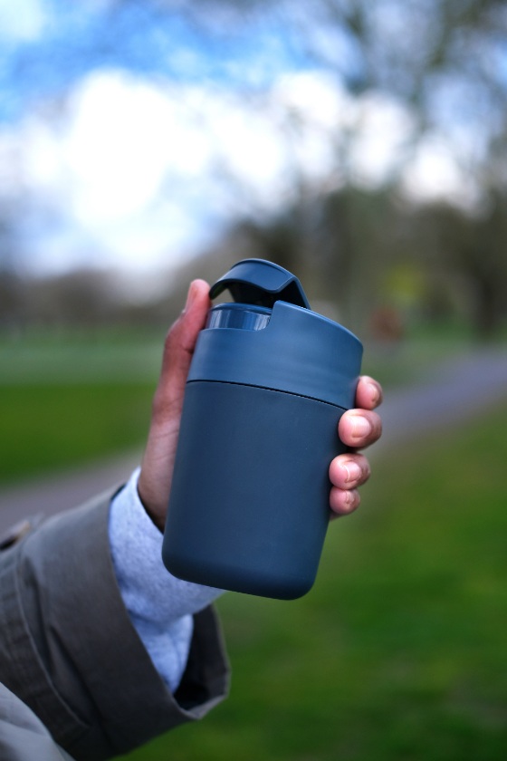 Flip Top Drinkbeker, 0.34 L, Blauw - Joseph Joseph | Sipp