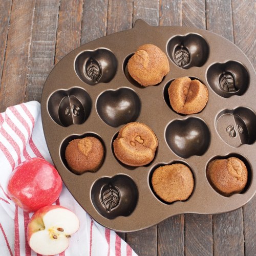 Bakvorm "Apple Slice Cakelet Pan" - Nordic Ware | Fall Harvest Bronze