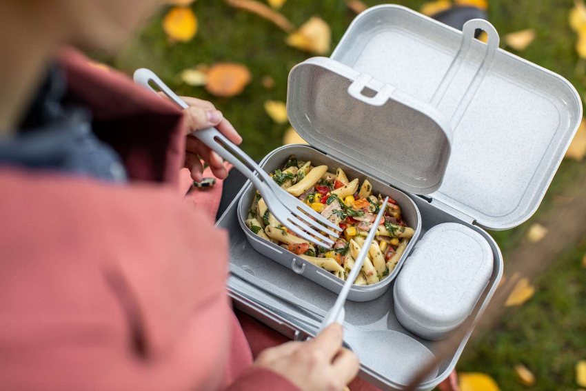 Reisbestek, Bestekset van 3 Stuks, Medium, Mes, Vork, Lepel, Natuur Koraal, Organic Bio-Circular - Koziol | Klikk