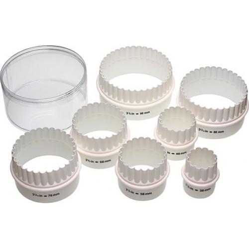 Set van 7 tweezijdige uitstekers - cirkel en geschulpte cirkel - Kitchen Craft