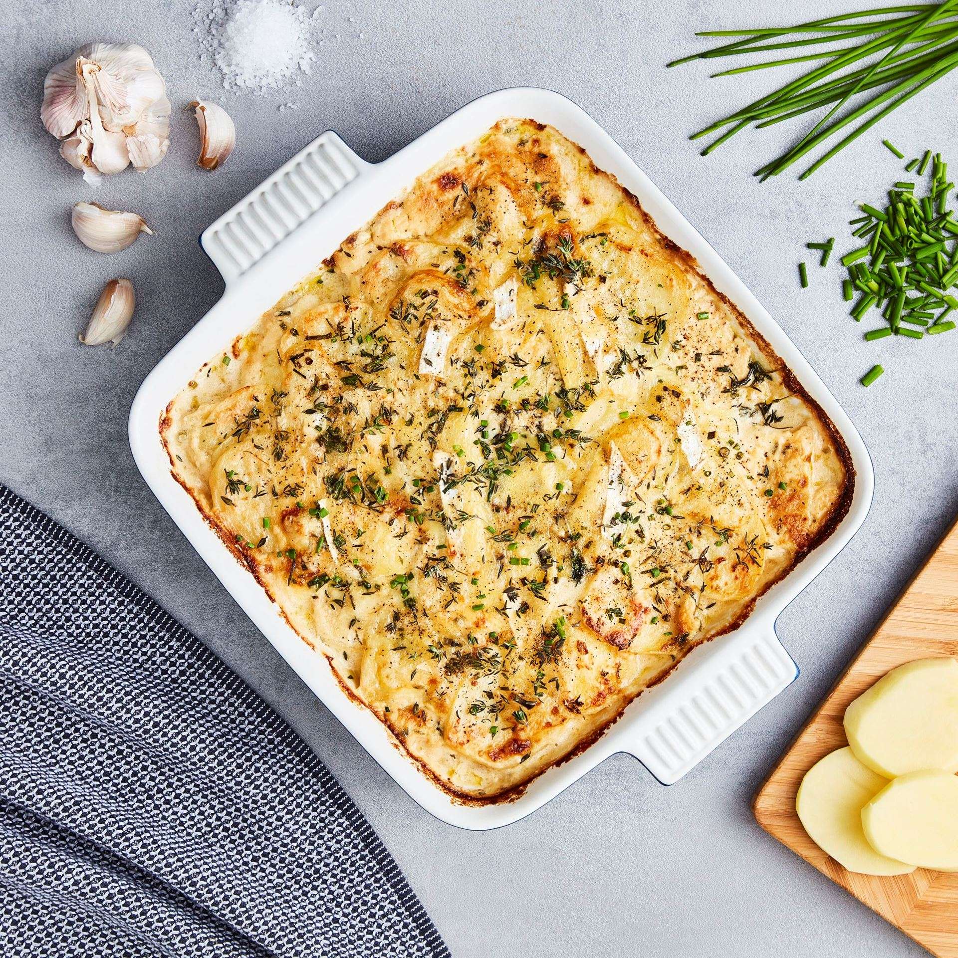 Ovenschaal, 26 x 26 cm, Vierkant, Blauw, Keramiek - Barbary & Oak | Foundry