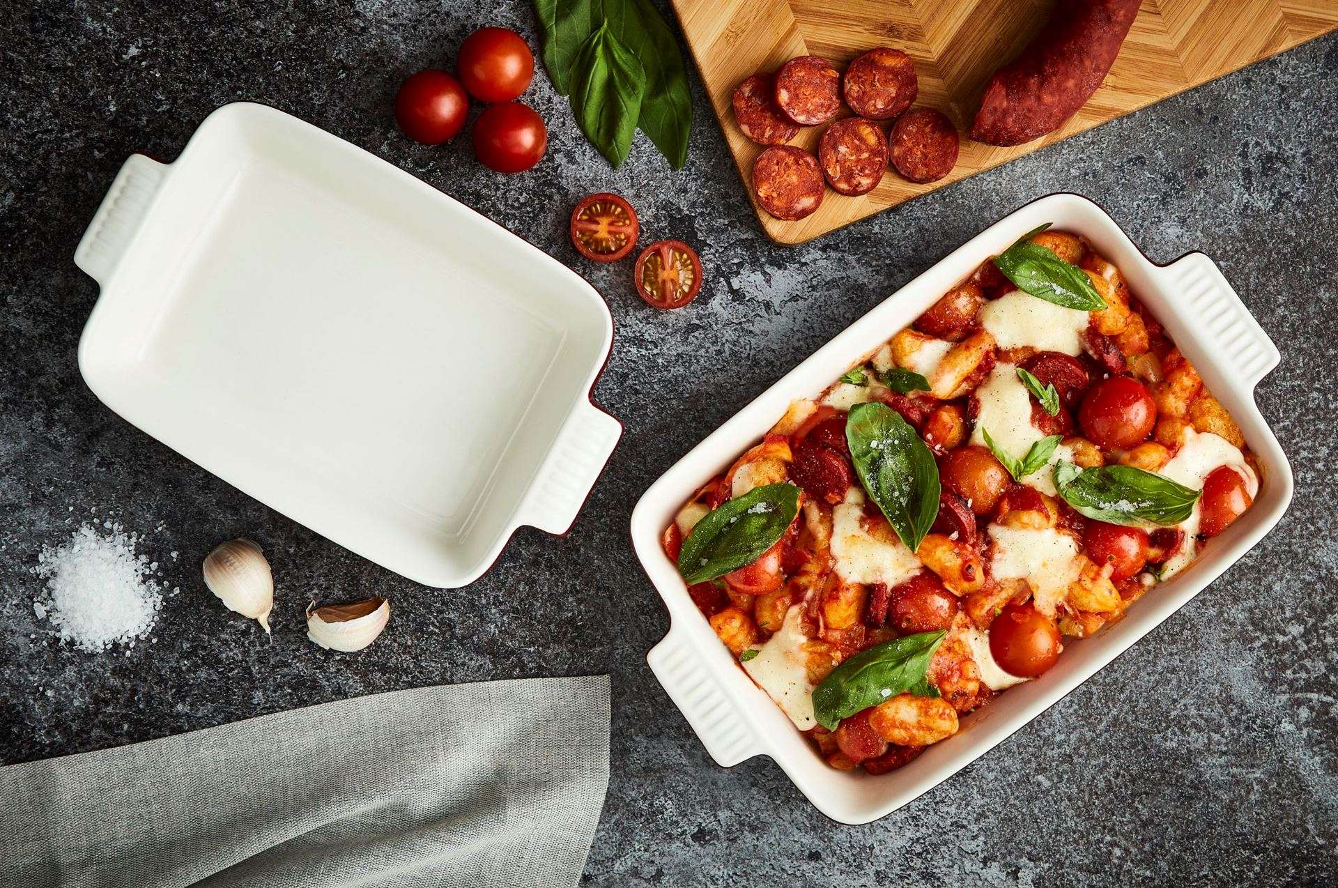 Ovenschalen, Set van 2 Stuks, Rechthoek, Klein en Groot, Rood, Keramiek - Barbary & Oak | Foundry