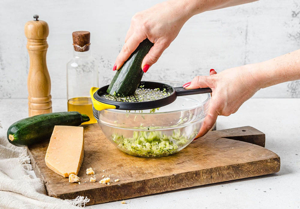 Rasp Ograte, Medium - Geel - 25cm - RVS & Polypropyleen | Dreamfarm