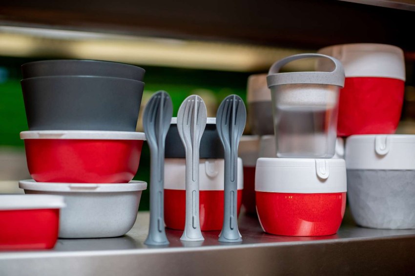 Reisbestek, Bestekset van 3 Stuks, Mes, Vork, Lepel, Natuur As Grijs, Organic Bio-Circular - Koziol | Klikk Pocket