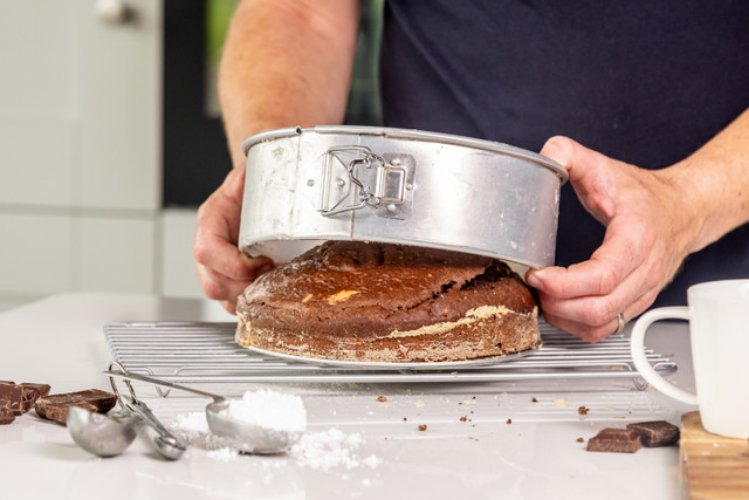 MasterClass Recycled Aluminium Spring Form Quick Release Cake Tin, Sleeved