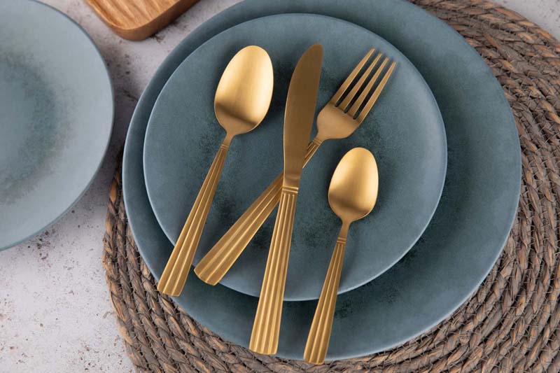 Bestekset, 16-delig - Couvert - 4 persoons - Goud - Mikasa