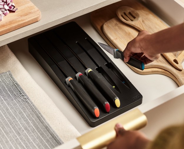 Store Messenset in Houder, Set van 5 Stuks, Japans RVS - Joseph Joseph | Elevate