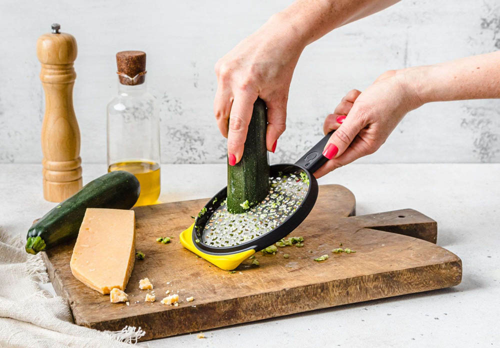 Rasp Ograte, Medium - Geel - 25cm - RVS & Polypropyleen | Dreamfarm