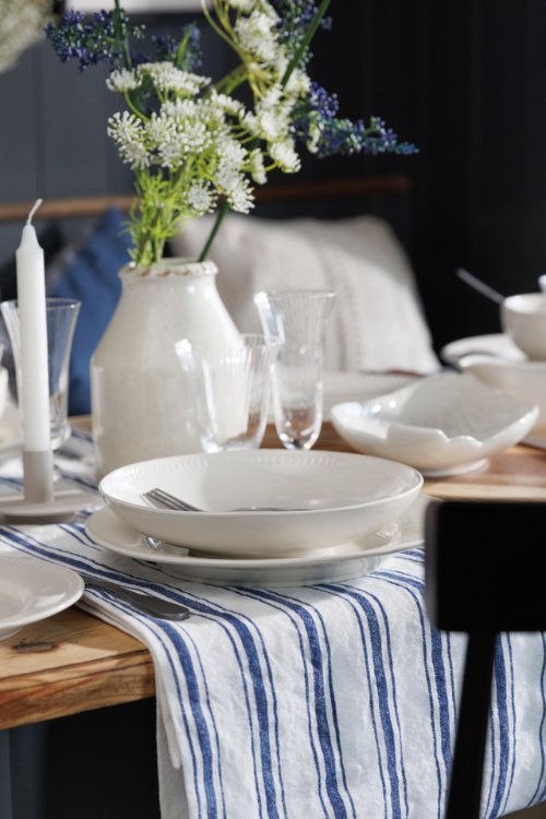 Mikasa Cotton / Linen Mix Stripe Table Runner, Blue, 230cm, Tagged