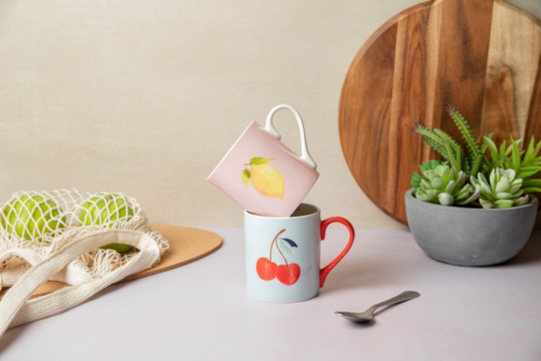 Mikasa Fine China 280ml Straight Sided Mug, Cherry, Gift boxed