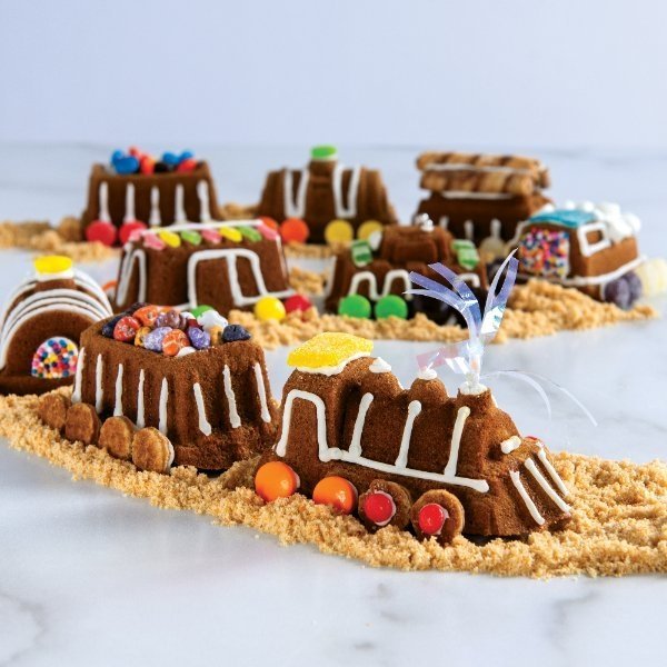 Bakvorm "Train Cake Pan" - Nordic Ware | ProCast Party Time