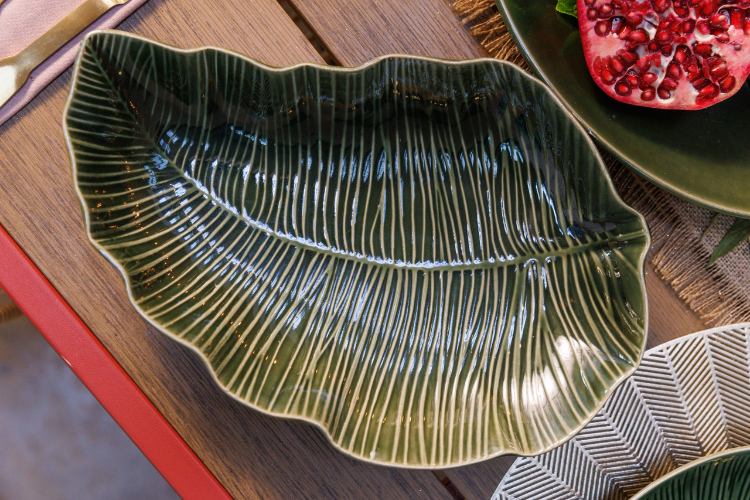 Mikasa Jardin Stoneware Leaf Serving Dish, 30cm, Gift boxed