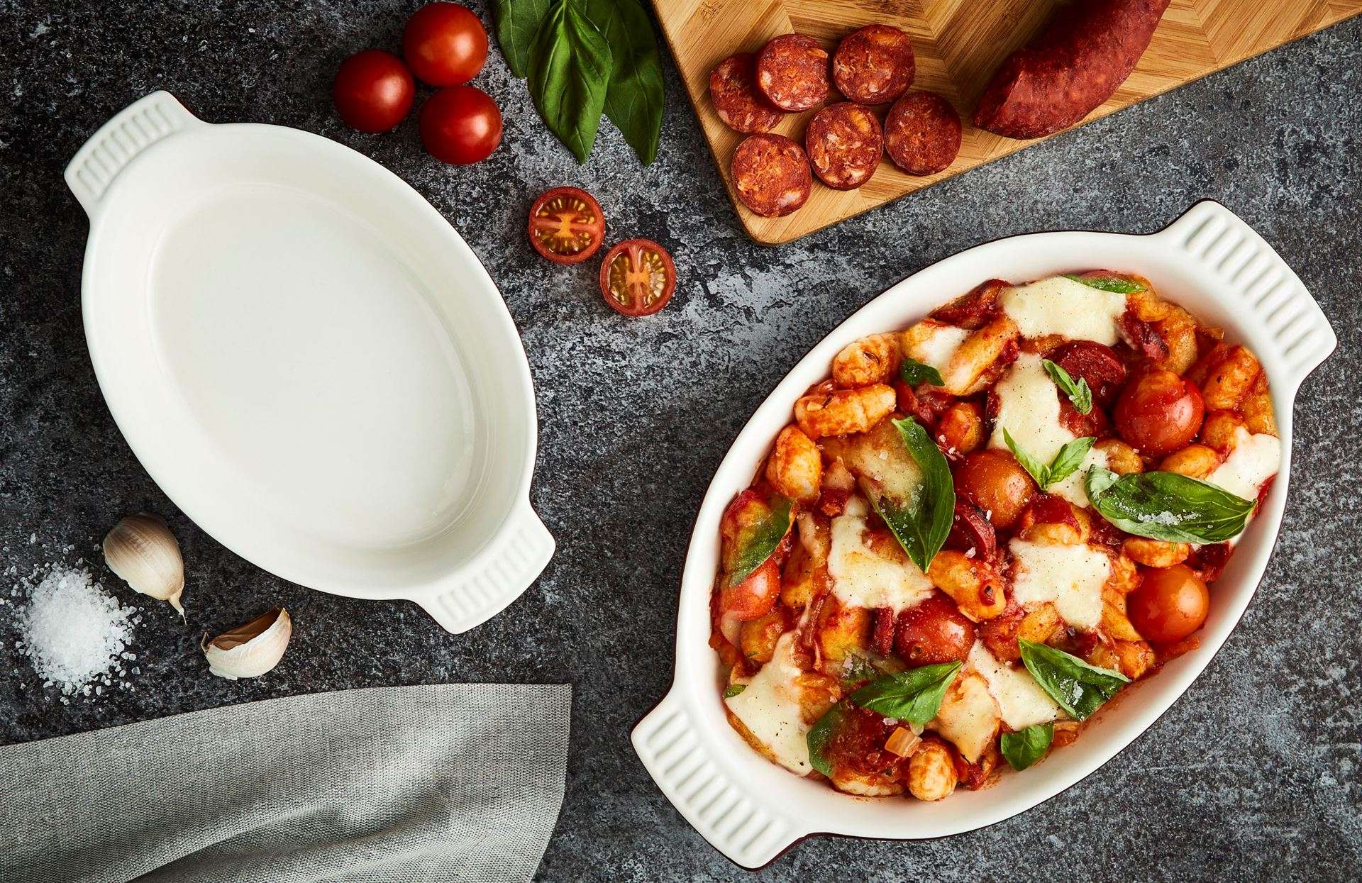 Ovenschalen, Set van 2 Stuks, Ovaal, Klein en Groot, Rood, Keramiek - Barbary & Oak | Foundry