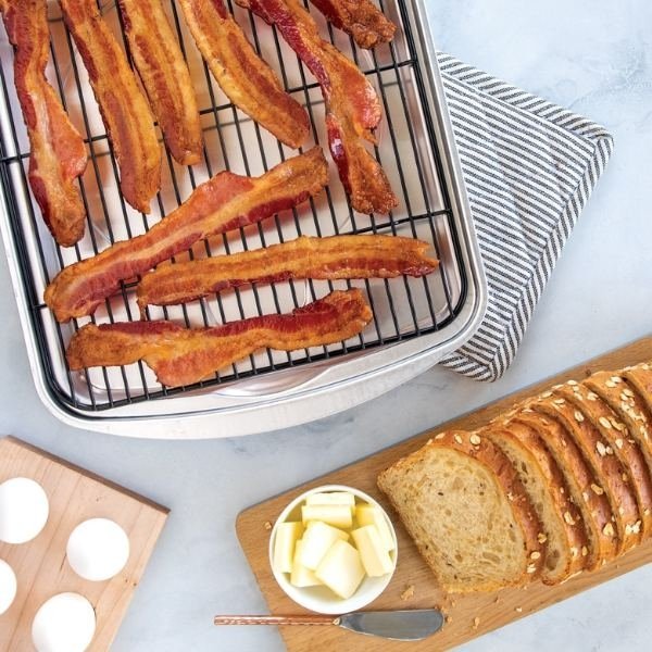 Bakplaat met Rek, 44 x 32 cm - Nordic Ware | Naturals