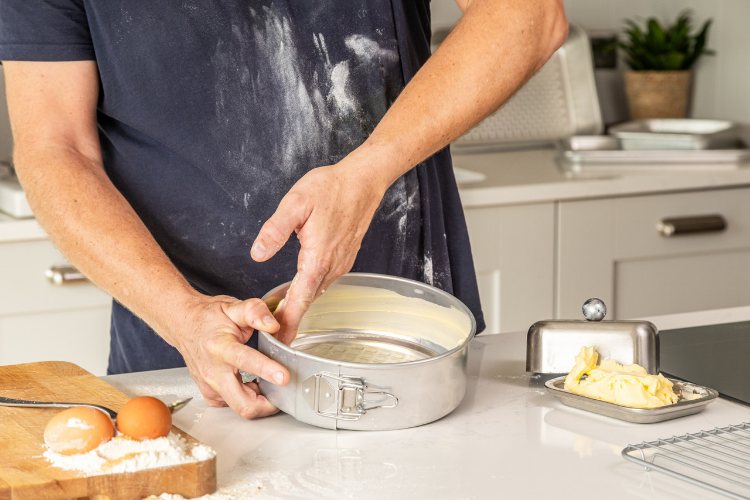 MasterClass Recycled Aluminium Spring Form Quick Release Cake Tin, Sleeved